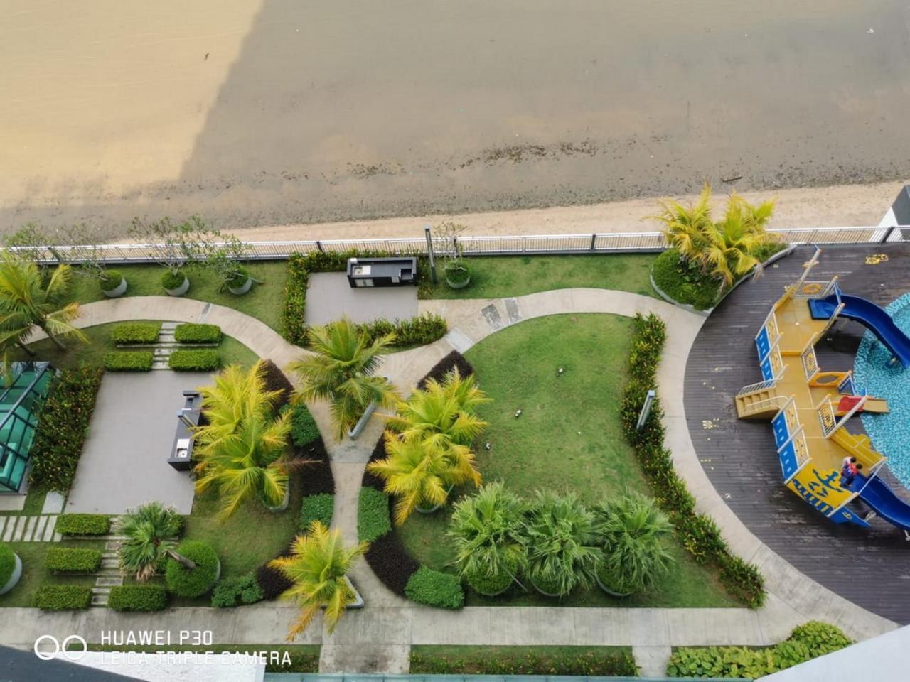 Leisure2 Imperium Seaview Apartment *